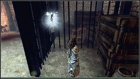 Po prawej (za drzwiami) będą schody prowadzące na niższy poziom [1] - Obóz mieszkańców; Silverpine; Rynek Bowerstone | Srebrne Klucze Fable 3 - Fable III - poradnik do gry