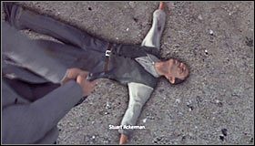 Jak zapewne zauważyłeś, w udziale przypadnie Ci pokonanie poszukiwanego mężczyzny - Case 11 - The White Shoe Slaying (3) | Główne śledztwa w LA Noire - L.A. Noire - poradnik do gry