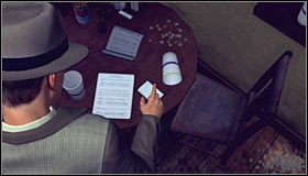 Obejrzyj dużą kartkę, na której zapisano muzyczne nuty (nie zapomnij o przewinięciu kamery na dół) #1 - Case 14 - The Black Caesar (1) | Główne śledztwa w LA Noire - L.A. Noire - poradnik do gry