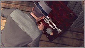 Wciśnij przycisk A w celu zdemontowania trzymanego obiektu, a odkryjesz kolejne kupony #1, pozyskując tym samym dowód rzeczowy (Clue - Numbers racket) - Case 14 - The Black Caesar (2) | Główne śledztwa w LA Noire - L.A. Noire - poradnik do gry