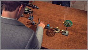 Na koniec wybierz prawy przedmiot, czyli palnik #1 - Case 17 - The Gas Man (2) | Główne śledztwa w LA Noire - L.A. Noire - poradnik do gry