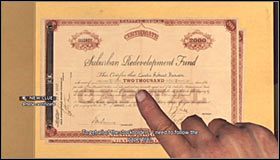 Na początek proponuję podejść do stołu ze szklanym blatem #1 celem otwarcia leżącego na nim dokumentu - Case 20 - A Polite Invitation (1) | Główne śledztwa w LA Noire - L.A. Noire - poradnik do gry