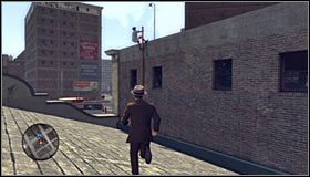 Podbiegnij do pionowej rurki, z której szaleniec ma zamiar korzystać i przystąp do wspinaczki #1 - Cosmic Rays | Przestępstwa w LA Noire - L.A. Noire - poradnik do gry