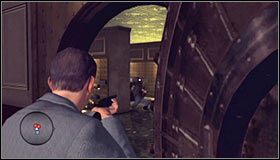Udaj się do nowego pomieszczenia i ustaw się na lewo od wejścia do skarbca #1 - Bank Job | Przestępstwa w LA Noire - L.A. Noire - poradnik do gry