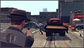 Drugi z bandytów podejmie próbę ucieczki ciężarówką - Killer Bandits; Bowling Lane Robbery | Przestępstwa w LA Noire - L.A. Noire - poradnik do gry