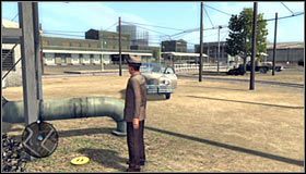 Skręć po dotarciu na miejsce w stronę przystanków tramwajowych #1 - Taśmy - Mapa 4 | Taśmy filmowe w LA Noire - L.A. Noire - poradnik do gry