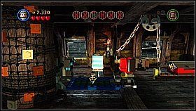 Podnosimy środkową armatę i ustawiamy ją na zielonej huśtawce - Czarna Perła atakuje - opis przejścia | Klątwa Czarnej Perły - LEGO Piraci z Karaibów - poradnik do gry