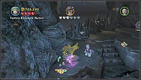 Butelka 4 - Udajemy się do lewej tajemnej jaskini i zmieniamy na przeklętego Jacka Sparrowa (może chodzić po dnie) - Isla de Muerta - butelki | Klątwa Czarnej Perły | LEGO Piraci z Karaibów - LEGO Piraci z Karaibów - poradnik do gry