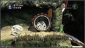 Wspinamy się po zboczach i kolejnej ściance - Pelegosto - opis przejścia | Skrzynia umarlaka | LEGO Piraci z Karaibów - LEGO Piraci z Karaibów - poradnik do gry