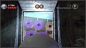 Biegniemy w lewo aż do armaty i podpalamy ją za pomocą pochodni - Kraken - opis przejścia | Skrzynia umarlaka | LEGO Piraci z Karaibów - LEGO Piraci z Karaibów - poradnik do gry