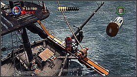 Butelka 6 - Znajduje się na bocznej części statku - można do niej zeskoczyć z drążków - Kraken - butelki | Skrzynia umarlaka | LEGO Piraci z Karaibów - LEGO Piraci z Karaibów - poradnik do gry