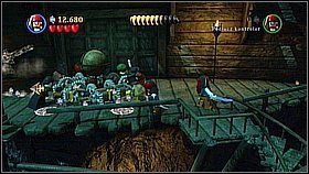 Butelka 7 - W zagadce z piratem, który szuka kapelusza rozwalamy kłódkę na skrzyni, a potem samą skrzynię - Trybunał braci - butelki | Na krańcu świata | LEGO Piraci z Karaibów - LEGO Piraci z Karaibów - poradnik do gry