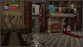 Biegniemy do kominka z lewej i podnosimy strzelbę - Serce Londynu - opis przejścia | Na nieznanych wodach | LEGO Piraci z Karaibów - LEGO Piraci z Karaibów - poradnik do gry