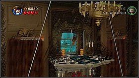 Na górze spychamy złoty posąg - Serce Londynu - opis przejścia | Na nieznanych wodach | LEGO Piraci z Karaibów - LEGO Piraci z Karaibów - poradnik do gry