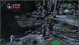 Zmieniamy na Angelikę i udajemy się na prawo - znajdziemy miejsce do użycia podwójnego skoku - Zatoka Whitecap - opis przejścia | Na nieznanych wodach | LEGO Piraci z Karaibów - LEGO Piraci z Karaibów - poradnik do gry