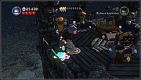 Butelka 9 - Na wieży używamy zdolności Czarnobrodego, aby otworzyć czerwono-czarne drzwi z boku - Zatoka Whitecap - butelki | Na nieznanych wodach | LEGO Piraci z Karaibów - LEGO Piraci z Karaibów - poradnik do gry