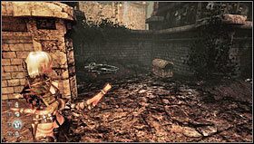 Po wejściu do budynku z obłąkanym mężczyzną skręcimy w lewo [1] by odnaleźć kompletny kryształ - Rozdział 4- Miasto Llyr | Opis przejścia Hunted Kuźnia Demona - Hunted: Kuźnia Demona - poradnik do gry