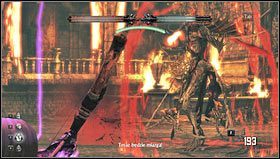 Za brama czeka nas spotkanie z Serafiną, będziemy mogli po nim skorzystać z portalu i kamienia zmiany bohatera, koło którego leżą zwłoki bibliotekarza - Rozdział 4- Miasto Llyr | Opis przejścia Hunted Kuźnia Demona - Hunted: Kuźnia Demona - poradnik do gry