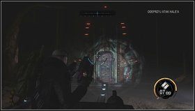 Podczas ucieczki przed olbrzymim robotem musimy strzelać do pojemników umieszczonych wzdłuż szyn - Maruder i walka z Halem | Opis przejścia Red Faction Armageddon - Red Faction: Armageddon - poradnik do gry