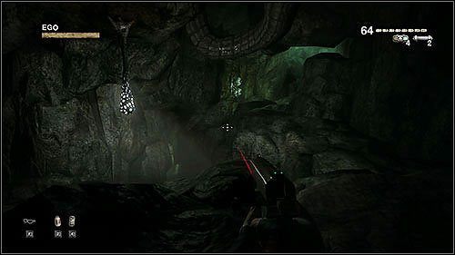 W końcu trafisz do wąskiego tunelu, w którym spotkasz wielkiego, świecącego żuka, który natychmiast zwinie się na twój widok w kulkę - 8.1. The Hive (1) | Kampania w Duke Nukem Forever - Duke Nukem Forever - poradnik do gry