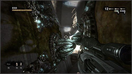 Musisz utrzymać tę pozycję, dopóki kolejny ze statków nie zniszczy filara, co otworzy Ci dalszą drogę - 11. Crash Course | Kampania w Duke Nukem Forever - Duke Nukem Forever - poradnik do gry