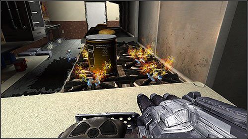 Dobrze wymierz czas a przejdziesz bez trudu do płyty na której smażą się hamburgery po których musisz przeskoczyć - 12.2. Duke Burger (2) | Kampania w Duke Nukem Forever - Duke Nukem Forever - poradnik do gry