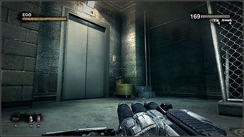 W windzie dostań się do przycisku po oderwanej poręczy - 17.2. The Shrunk Machine (2) | Kampania w Duke Nukem Forever - Duke Nukem Forever - poradnik do gry