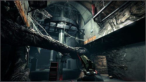 Przejdź znajdującymi się obok schodami na wyższe piętro, gdzie znajdziesz pomieszczenie pracownicze (możesz w nim nadrobić kilka punktów Ego jeśli jakiekolwiek pominąłeś) - 20.1. Underground (1) | Kampania w Duke Nukem Forever - Duke Nukem Forever - poradnik do gry