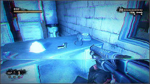 Po wyczyszczeniu korytarza z różnego rodzaju przeciwników, zniszcz skrzynie blokujące rusztowanie na kółkach i przepchnij je do ściany, by móc wejść po nim wyżej - 21.1. The Clarifier (1) | Kampania w Duke Nukem Forever - Duke Nukem Forever - poradnik do gry