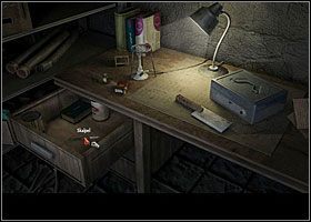 Zainteresuj się domofonem, którego czerwona diodka miga nieopodal drzwi - Oswobodzenie z chłodni | Rozdział 2 | Black Mirror III - Black Mirror III - poradnik do gry