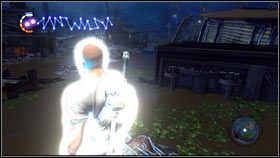 Odszukaj zaznaczony na mapie transformator [1] i przytrzymaj TRÓJKĄT, a zobaczysz miejsce, do którego musisz się udać [2] - Nadładunek III | Flood Town | nieSławny inFamous 2 - nieSławny: inFamous 2 - poradnik do gry