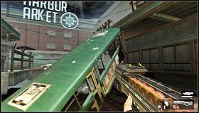 Po krótkim marszu wąska uliczką zabijemy kilku żołnierzy i przejdziemy przez przesuwaną bramę - Poziom 05- Wieża | Opis przejścia | FEAR 3 - F.3.A.R. - poradnik do gry