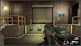 Po walce opuszczamy teren starcia przez pokój kontrolny [1] i wędrując korytarzami dochodzimy do podnoszonej bramy [2] - Poziom 07- Port | Opis przejścia | FEAR 3 - F.3.A.R. - poradnik do gry