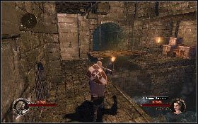 Rusz przed siebie i skręć w pierwszą uliczkę z prawej, a następnie użyj dźwignij znajdującej się na ścianie z lewej [1] - Misja 5 - Tunele Templariuszy (1) | Opis przejścia The First Templar - The First Templar - poradnik do gry