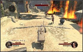 Kiedy wieśniak otworzy dużą bramę odeprzyj atak asasynów i skręć w zaułek z prawej, gdzie na ziemi znajdziesz skrzynię #44 [1] - Misja 7 - Aszkelon | Opis przejścia The First Templar - The First Templar - poradnik do gry