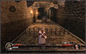 Wróć do głównej sali i skieruj się do kolejnego korytarza, gdzie czekają na ciebie następne topory [1] oraz kolce w podłodze [2] - Misja 8 - Cytadela Aszkelonu | Opis przejścia The First Templar - The First Templar - poradnik do gry