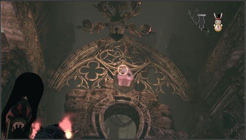 6 - Least Wing - na bogato zdobionym przejściu, w komnacie, do której przeszliśmy dzięki ruchomym platformom - Rozdział 4 - Queensland | Snouts - świńskie ryjki | Alice Madness Returns - Alice: Madness Returns - poradnik do gry