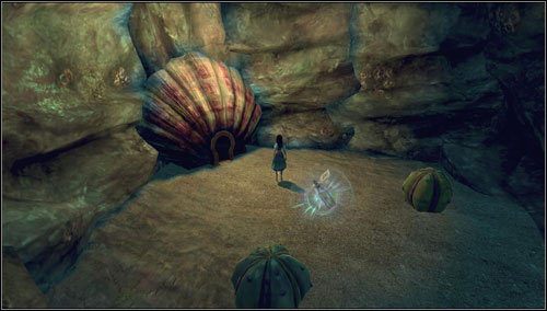 8 - Barrelbottom - na placu pod rynkiem skręcamy w lewo i przechodzimy przez mysią dziurkę - Rozdział 2 - Deluded Depths (01-08) | Bottles - butelki | Alice Madness Returns - Alice: Madness Returns - poradnik do gry