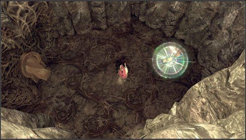 18 - Labirynthine Revenge- przed wejściem do labiryntu po prawej, w zasłoniętej dziurze w podłożu - Rozdział 4 - Queensland (10-18) | Bottles - butelki | Alice Madness Returns - Alice: Madness Returns - poradnik do gry