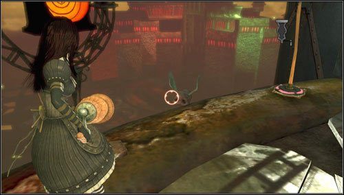 9 - About Face - po wyjściu na górę i walce z Menacing Ruin - po prawej od windy - Rozdział 1 - Hatters Domain (09-14) | Snouts - świńskie ryjki - Alice: Madness Returns - poradnik do gry