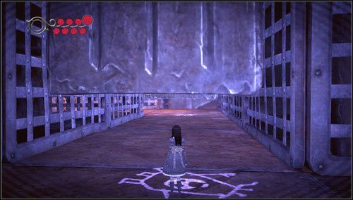 Zmniejszamy się i przechodzimy pod zablokowaną pięścią - Cranking Up & Pressing Down (1) | Rozdział 1 - Hatters Domain - Alice: Madness Returns - poradnik do gry