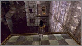 Idziemy w kierunku wysuniętej platformy ze skrzynkami w kształcie koła zębatego - Smelling & Regurgitating (2) | Rozdział 1 - Hatters Domain - Alice: Madness Returns - poradnik do gry