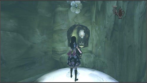 Wychodzimy z miasteczka i wskakujemy na platformę pomiędzy jaskinią zablokowaną plastrami miodu a brzegiem urwiska - Scorched Earth (1) | Rozdział 3 - Oriental Grove | Alice Madness Returns - Alice: Madness Returns - poradnik do gry