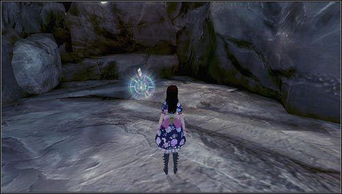 W środku zaś znajdujemy kolejną butelkę - Monastery Shelf Valley (2) | Rozdział 3 - Oriental Grove | Alice Madness Returns - Alice: Madness Returns - poradnik do gry