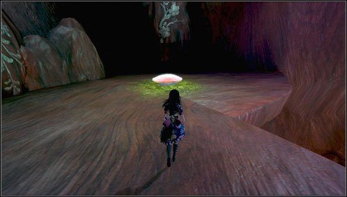 Modły naszych przyjaciół uruchamiają trampolinę w centralnej części placu - Trunk (1) | Rozdział 3 - Oriental Grove | Alice Madness Returns - Alice: Madness Returns - poradnik do gry