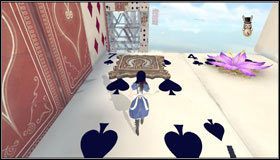 Naciskamy przyciski zlokalizowane po obu stronach bramy wyjściowej - Cardbridge (2) | Rozdział 4 - Queensland | Alice Madness Returns - Alice: Madness Returns - poradnik do gry