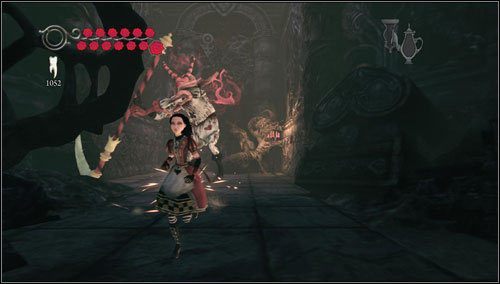 Nasz stary znajomy nie próżnuje - czeka nas kolejna dynamiczna ucieczka w dół planszy - Waste Wing Part 1 (1) | Rozdział 4 - Queensland | Alice Madness Returns - Alice: Madness Returns - poradnik do gry