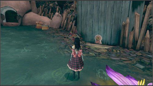 Po prawej stronie od kolejnego przejścia ukryta jest mysia dziurka - Fort Resistance | Rozdział 5 - Dollhouse | Alice Madness Returns - Alice: Madness Returns - poradnik do gry