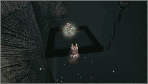 Wyskakujemy po butelkę zlokalizowaną na uruchomionej przed chwilą platformie - Downtown Cellars (3) | Rozdział 5 - Dollhouse | Alice Madness Returns - Alice: Madness Returns - poradnik do gry