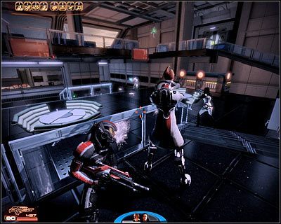 Od razu po znalezieniu się w nowej lokacji rozstaw się wraz ze swoimi podwładnymi za pobliskimi balustradami - (3) Dotarcie do anten (1) | Nadzorca- Talerz komunikacyjny - Mass Effect 2: Overlord - poradnik do gry